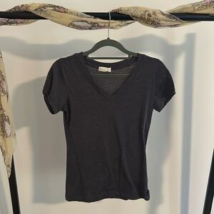Forever 21 V-neck tee